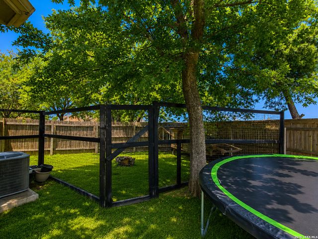 4706 Creekwood, Schertz, TX 78108