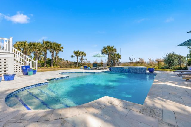 7906 Beach Dr., Myrtle Beach, SC 29572