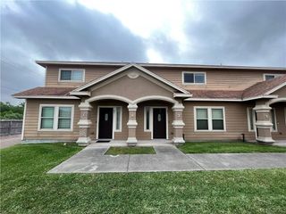 7252 The Mansions Dr H2, Corpus Christi, TX 78414