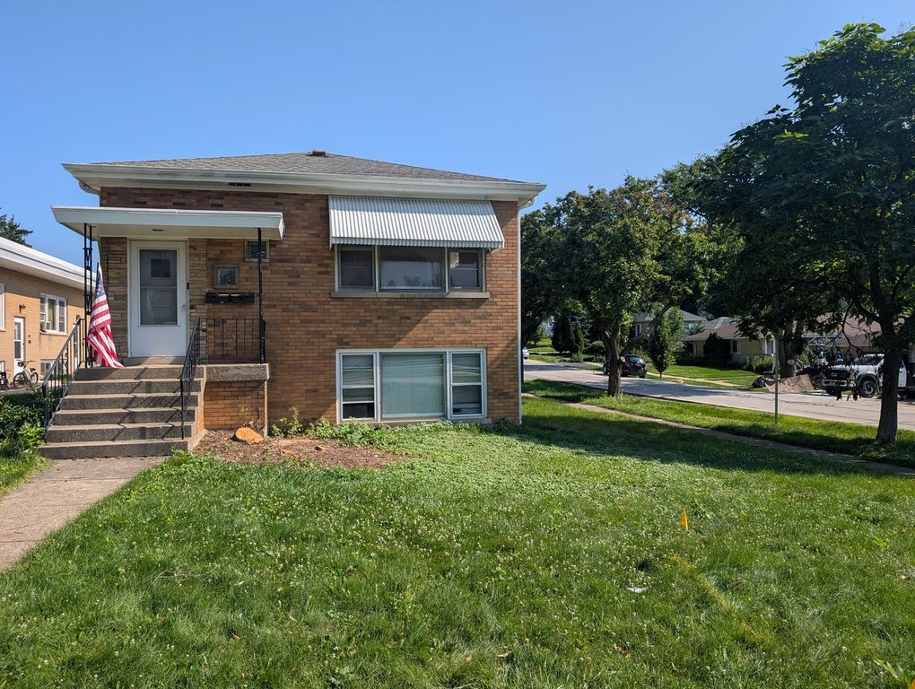 300 Burlington Avenue 2NDFL, Downers Grove, IL 60515