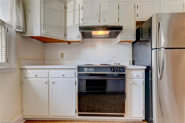 2902 Saint Marks Road D, Winston-salem, NC 27103