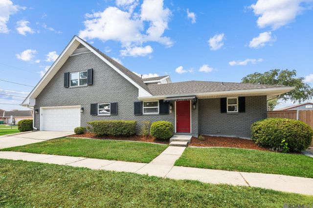 5001 Avron Dr, Metairie, LA 70006