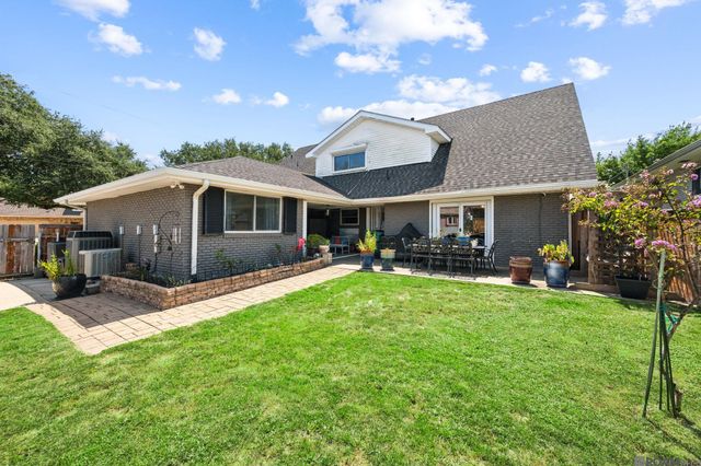 5001 Avron Dr, Metairie, LA 70006