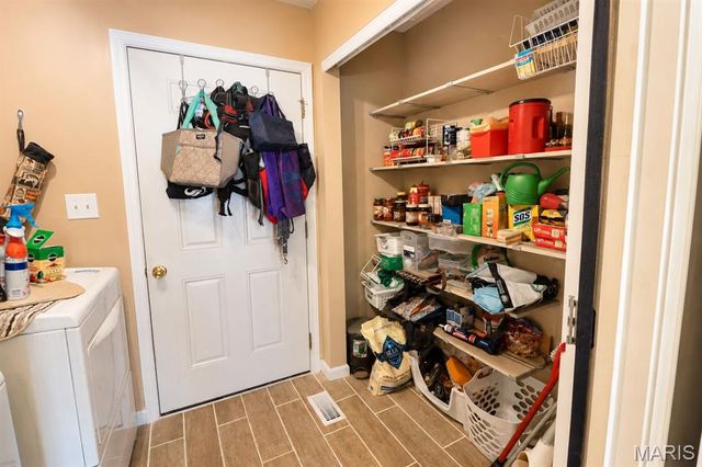 1024 Pin Oak Drive, Warrenton, MO 63383