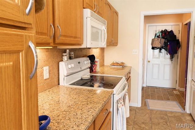1024 Pin Oak Drive, Warrenton, MO 63383