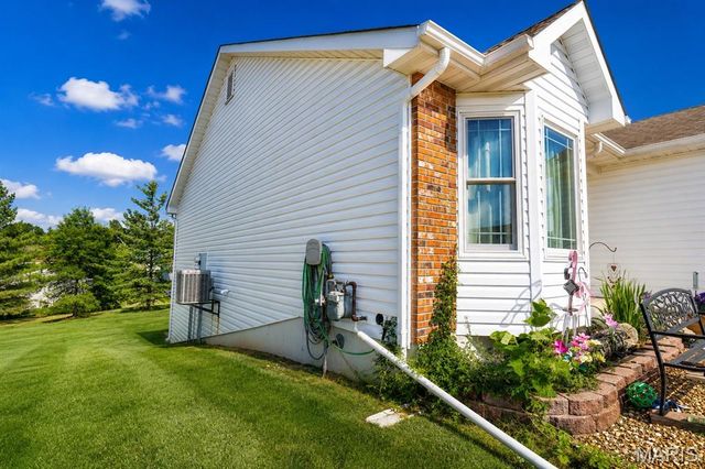 1024 Pin Oak Drive, Warrenton, MO 63383
