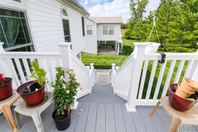 1024 Pin Oak Drive, Warrenton, MO 63383