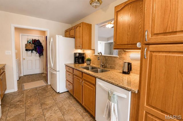 1024 Pin Oak Drive, Warrenton, MO 63383