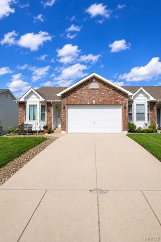 1024 Pin Oak Drive, Warrenton, MO 63383