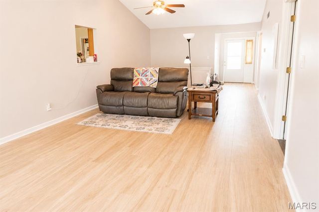 1024 Pin Oak Drive, Warrenton, MO 63383
