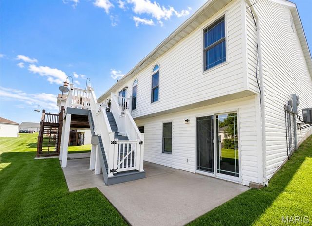 1024 Pin Oak Drive, Warrenton, MO 63383