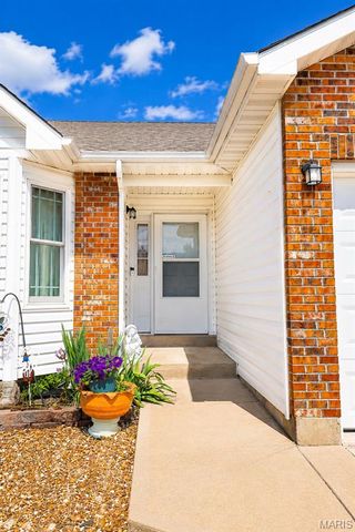 1024 Pin Oak Drive, Warrenton, MO 63383