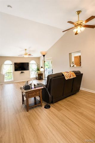 1024 Pin Oak Drive, Warrenton, MO 63383