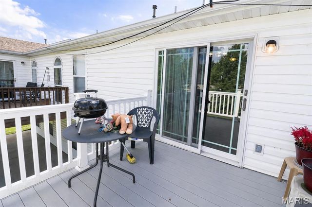 1024 Pin Oak Drive, Warrenton, MO 63383