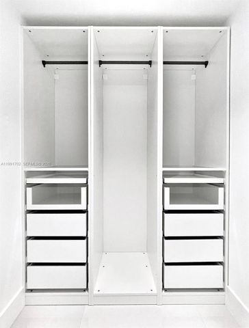 1200 SE Brickell Bay Dr 1707, Miami, FL 33131