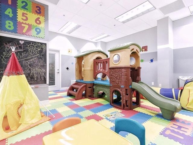 1200 SE Brickell Bay Dr 1707, Miami, FL 33131