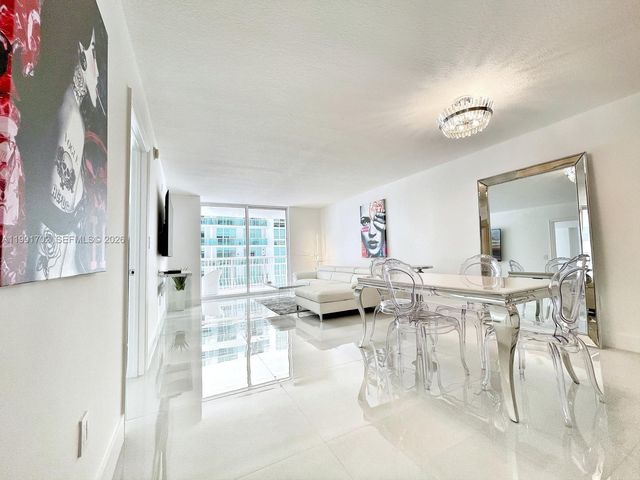 1200 SE Brickell Bay Dr 1707, Miami, FL 33131