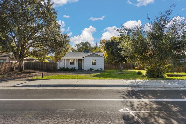 5236 Marconi Ave, Carmichael, CA 95608