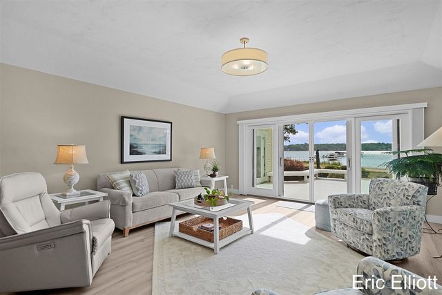 365 Big Bay Drive, Holland, MI 49424