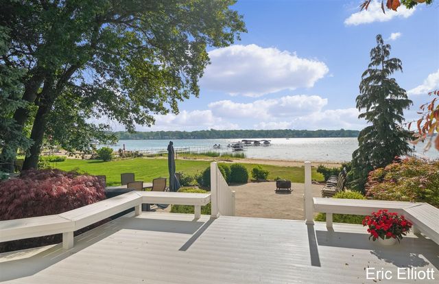 365 Big Bay Drive, Holland, MI 49424
