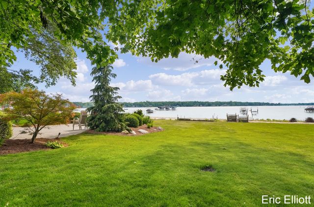 365 Big Bay Drive, Holland, MI 49424