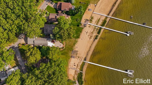 365 Big Bay Drive, Holland, MI 49424