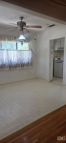 1744 Camino Sierra, Bakersfield, CA 93306