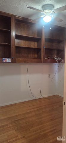 1744 Camino Sierra, Bakersfield, CA 93306