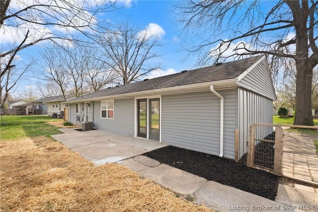 427 Webster Boulevard, Jeffersonville, IN 47130