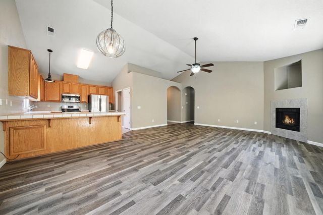 1021 Mockingbird Ln, Valley Springs, CA 95252