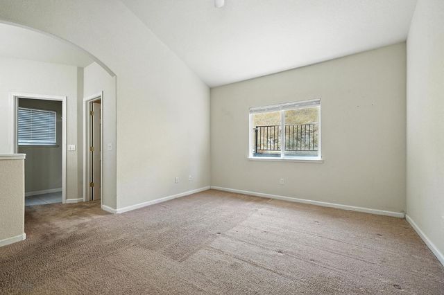 1021 Mockingbird Ln, Valley Springs, CA 95252