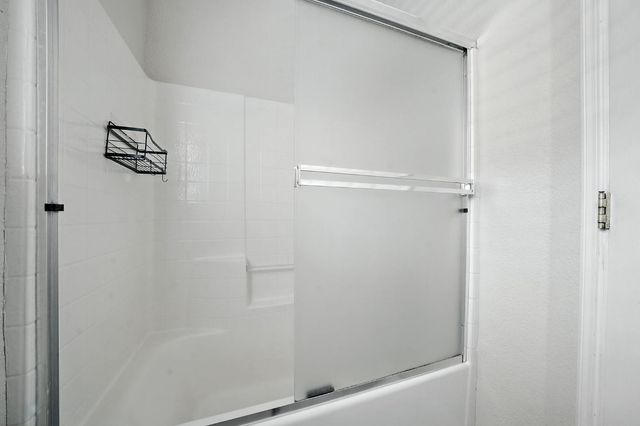 1021 Mockingbird Ln, Valley Springs, CA 95252