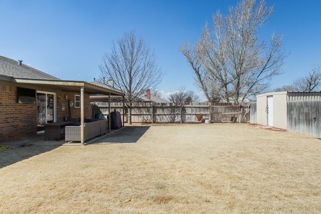 4204 Ridgeway Drive, Plainview, TX 79072