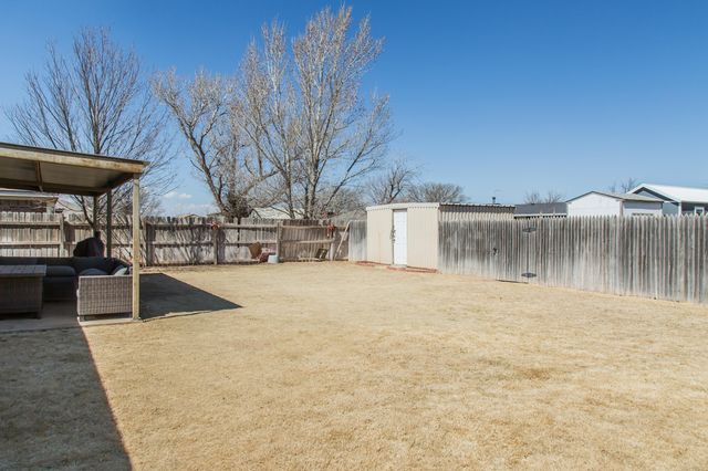 4204 Ridgeway Drive, Plainview, TX 79072