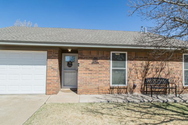4204 Ridgeway Drive, Plainview, TX 79072