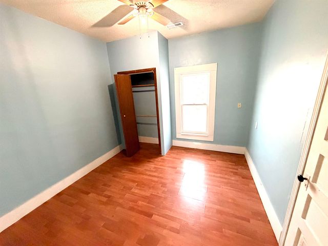 1534 S Main St, Wichita, KS 67213