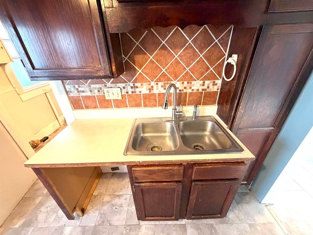 1534 S Main St, Wichita, KS 67213