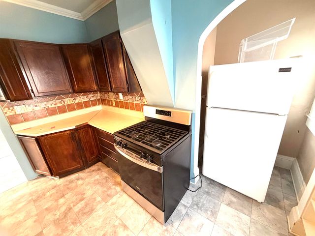 1534 S Main St, Wichita, KS 67213