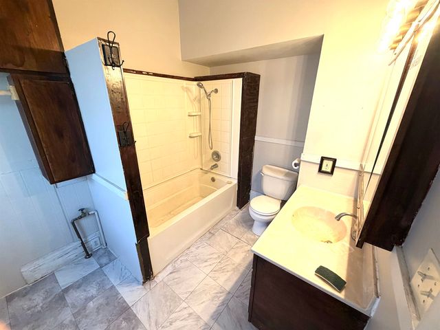 1534 S Main St, Wichita, KS 67213