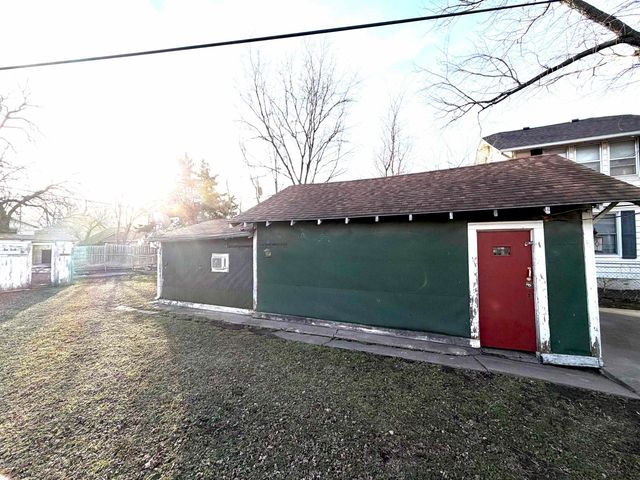 1534 S Main St, Wichita, KS 67213