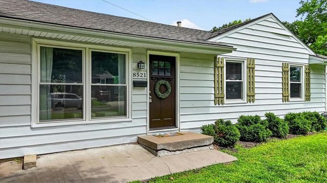 8521 Goodman Street, Overland Park, KS 66212