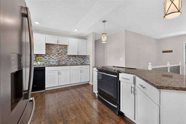 8521 Goodman Street, Overland Park, KS 66212