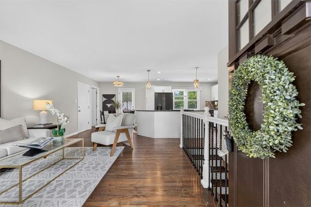 8521 Goodman Street, Overland Park, KS 66212