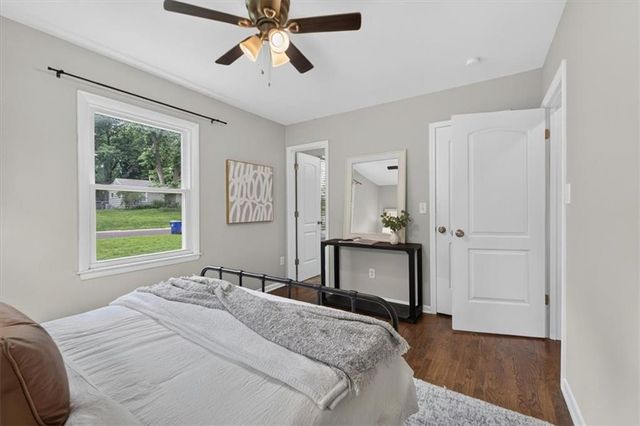 8521 Goodman Street, Overland Park, KS 66212