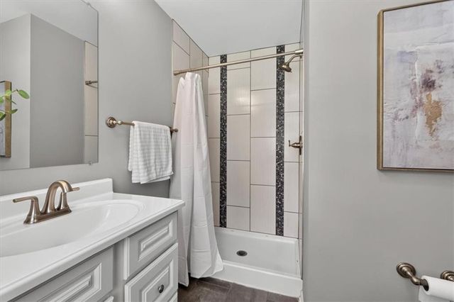 8521 Goodman Street, Overland Park, KS 66212