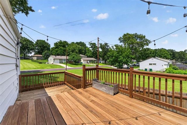 8521 Goodman Street, Overland Park, KS 66212
