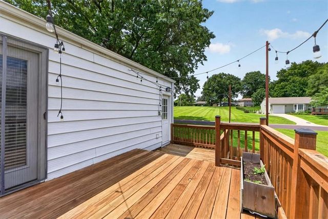 8521 Goodman Street, Overland Park, KS 66212