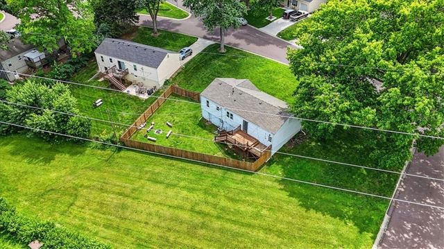8521 Goodman Street, Overland Park, KS 66212
