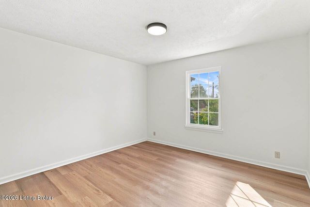 3306 Colonial Manor Cir 6B, Louisville, KY 40218