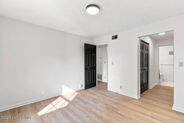 3306 Colonial Manor Cir 6B, Louisville, KY 40218